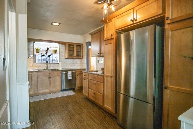 1510 ST. MARYS, Jefferson City, MO 65109