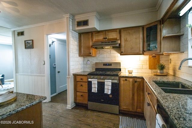 1510 ST. MARYS, Jefferson City, MO 65109