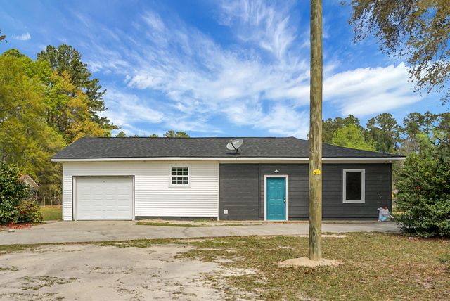 207 Trivers Drive, Moncks Corner, SC 29461