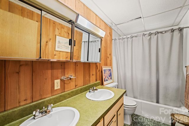 48 Easy Street, Waynesville, NC 28786