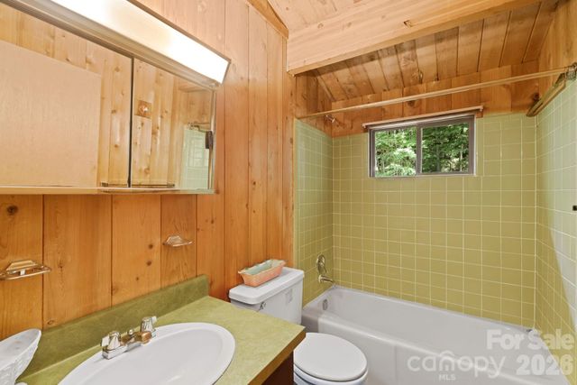 48 Easy Street, Waynesville, NC 28786