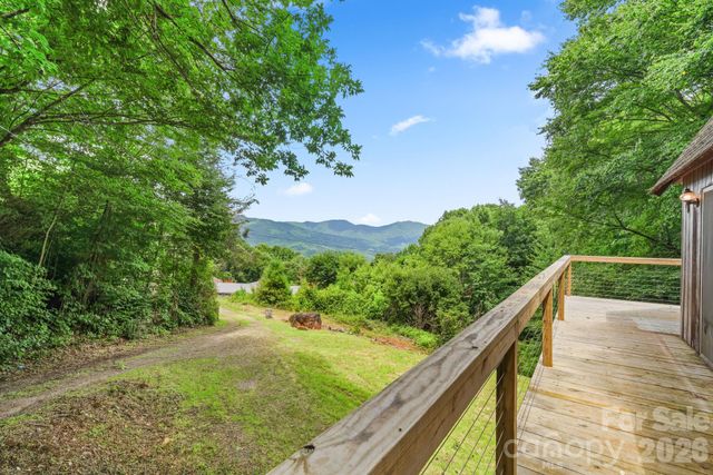 48 Easy Street, Waynesville, NC 28786