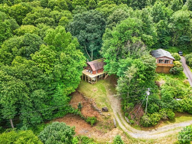 48 Easy Street, Waynesville, NC 28786