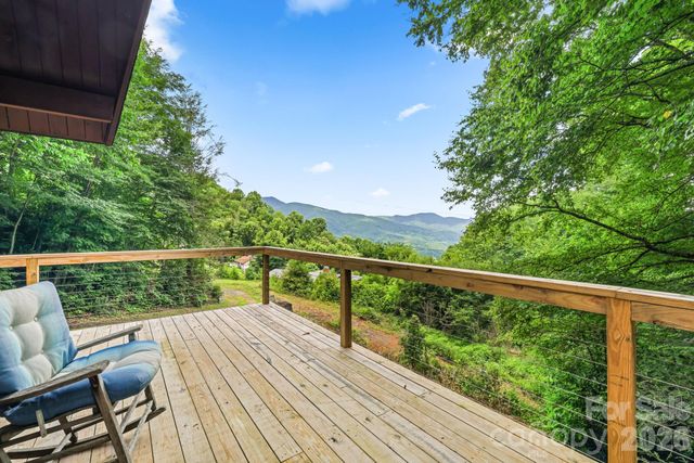 48 Easy Street, Waynesville, NC 28786