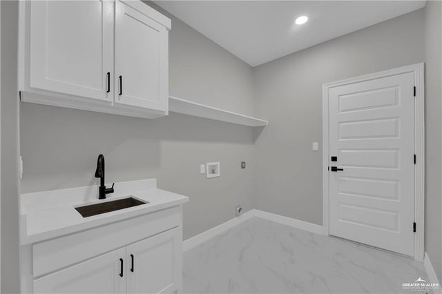 1305 W Oscar Street, Edinburg, TX 78541