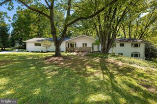 1 SPRINGBRIAR LN, Baltimore, MD 21208