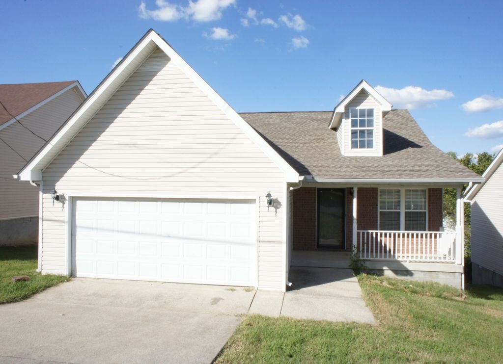 1114 Phelissa Dr, La Vergne, TN 37086
