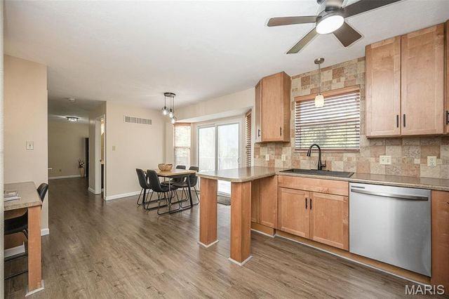 4052 Whitehall Drive, Arnold, MO 63010