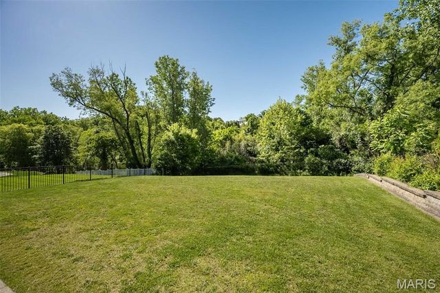 4052 Whitehall Drive, Arnold, MO 63010