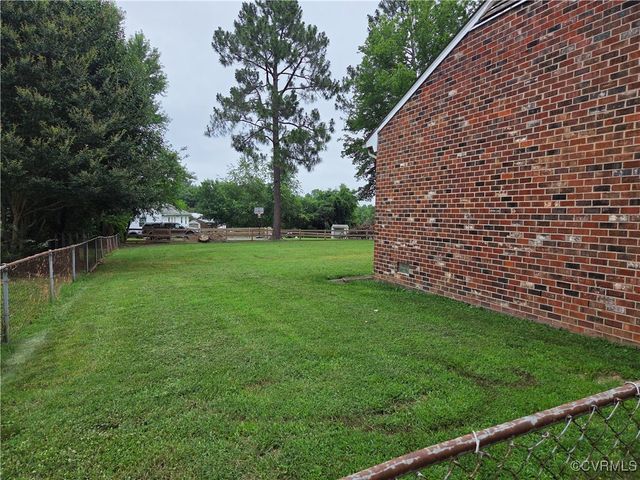 4402 Toccoa Ter, Sandston, VA 23150