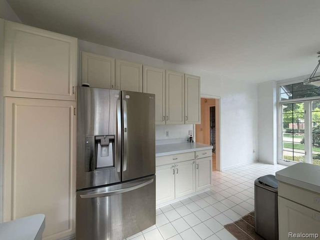 1154 Bluebird Drive, Rochester Hills, MI 48307