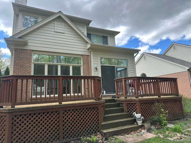 1154 Bluebird Drive, Rochester Hills, MI 48307