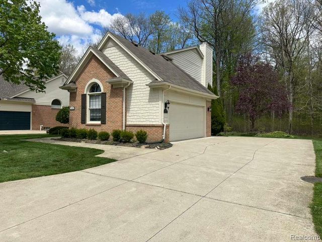 1154 Bluebird Drive, Rochester Hills, MI 48307
