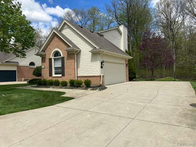 1154 Bluebird Drive, Rochester Hills, MI 48307