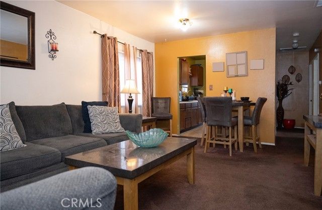522 W Hillcrest Boulevard, Inglewood, CA 90301