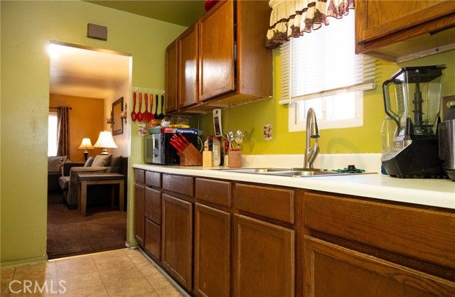 522 W Hillcrest Boulevard, Inglewood, CA 90301