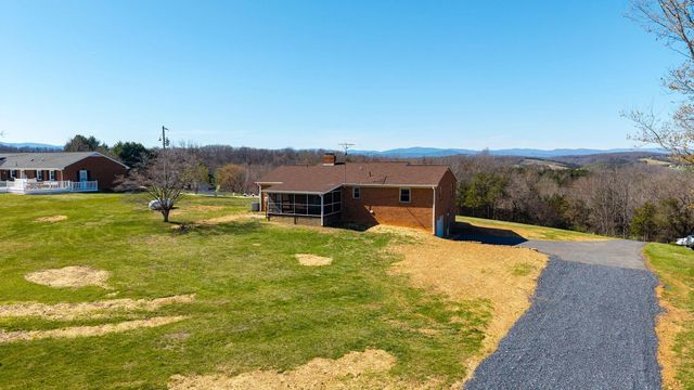 3869 SHUTTERLEE MILL RD, Staunton, VA 24401