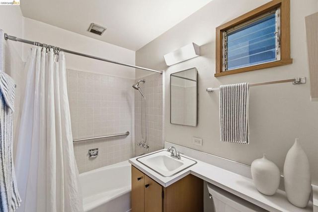 606 Grizzly Peak Boulevard, Berkeley, CA 94708