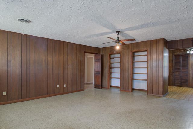 412 Yorkshire Avenue, Pasadena, TX 77503