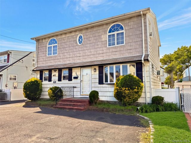 78 Gates Avenue, Valley Stream, NY 11580