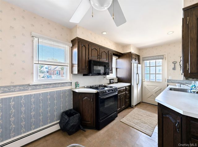 78 Gates Avenue, Valley Stream, NY 11580