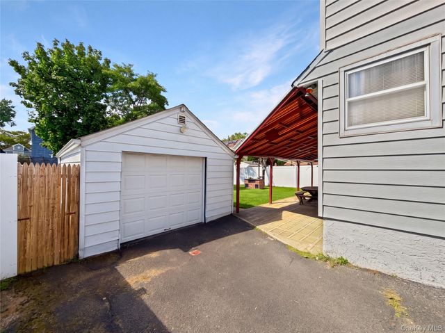 78 Gates Avenue, Valley Stream, NY 11580