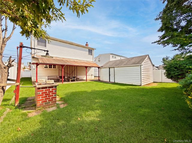 78 Gates Avenue, Valley Stream, NY 11580