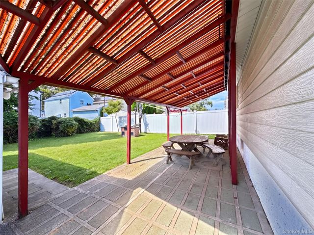 78 Gates Avenue, Valley Stream, NY 11580