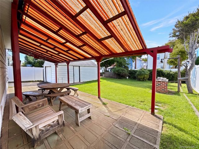 78 Gates Avenue, Valley Stream, NY 11580