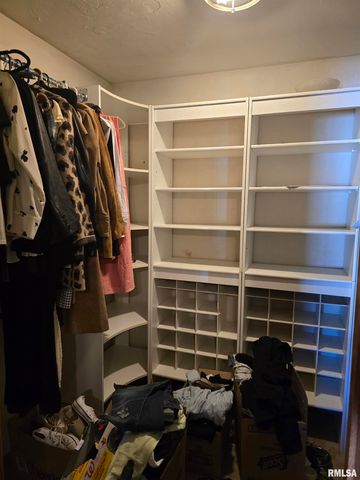 70 BANYAN Drive, Canton, IL 61520