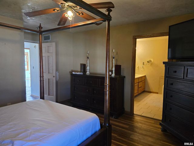 70 BANYAN Drive, Canton, IL 61520