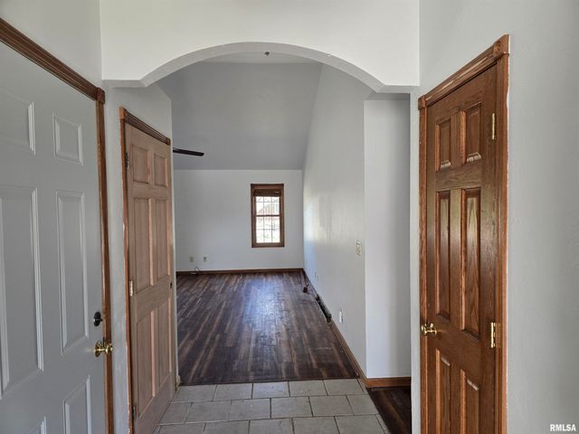 70 BANYAN Drive, Canton, IL 61520