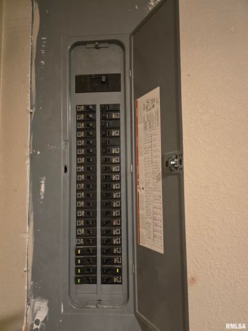 70 BANYAN Drive, Canton, IL 61520