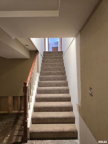 70 BANYAN Drive, Canton, IL 61520