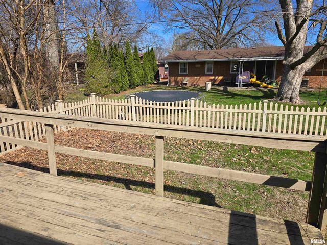 70 BANYAN Drive, Canton, IL 61520