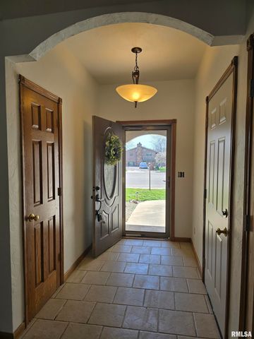 70 BANYAN Drive, Canton, IL 61520