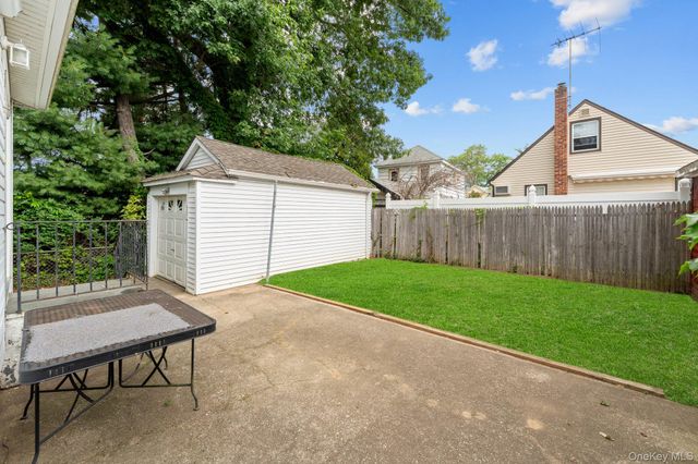 1318 Scimitar Avenue, Elmont, NY 11003