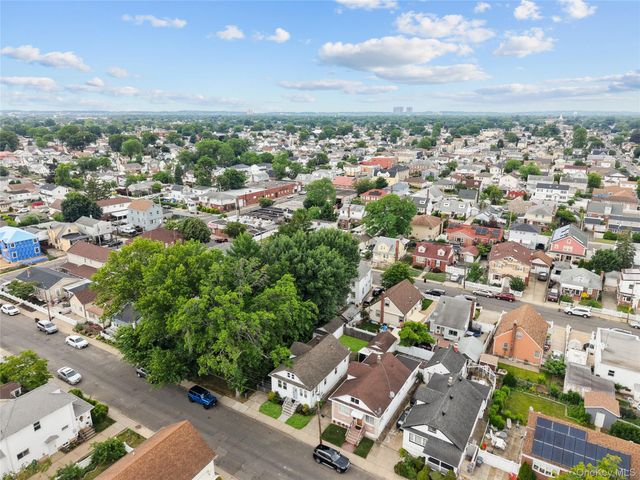 1318 Scimitar Avenue, Elmont, NY 11003