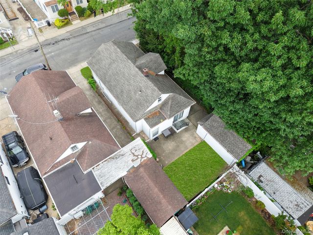 1318 Scimitar Avenue, Elmont, NY 11003
