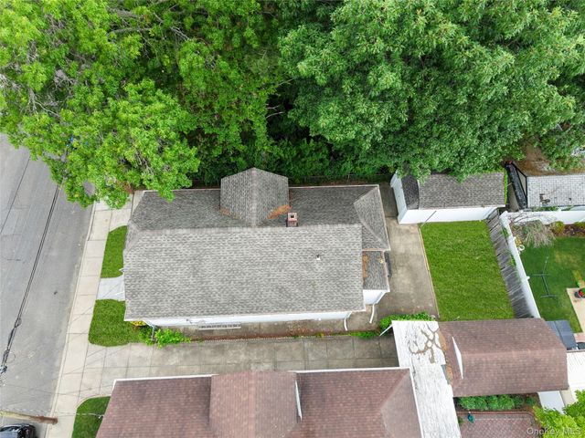 1318 Scimitar Avenue, Elmont, NY 11003
