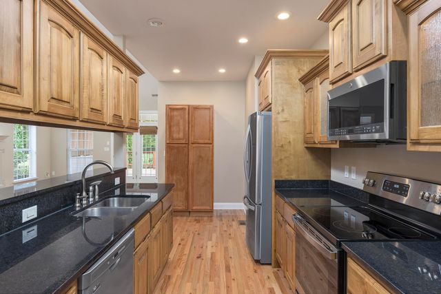 8233 Double Eagle Court, Ooltewah, TN 37363