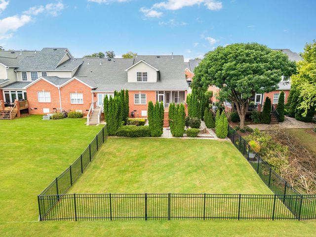8233 Double Eagle Court, Ooltewah, TN 37363
