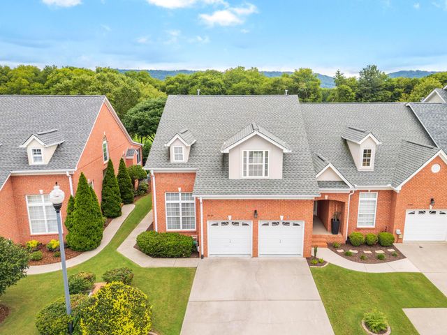 8233 Double Eagle Court, Ooltewah, TN 37363