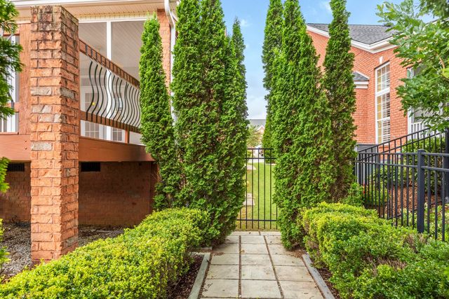 8233 Double Eagle Court, Ooltewah, TN 37363