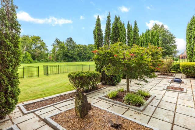 8233 Double Eagle Court, Ooltewah, TN 37363