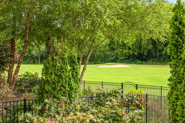 8233 Double Eagle Court, Ooltewah, TN 37363