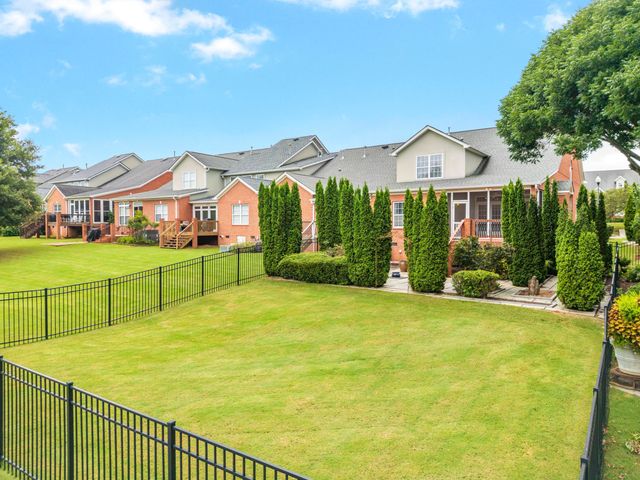 8233 Double Eagle Court, Ooltewah, TN 37363