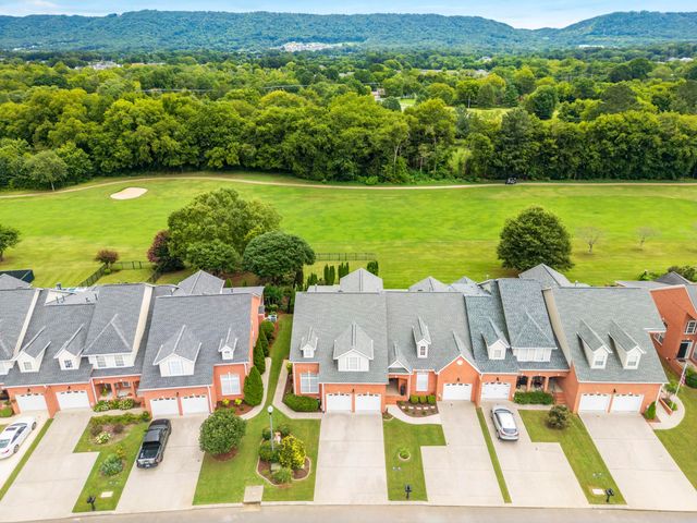 8233 Double Eagle Court, Ooltewah, TN 37363