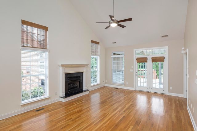 8233 Double Eagle Court, Ooltewah, TN 37363