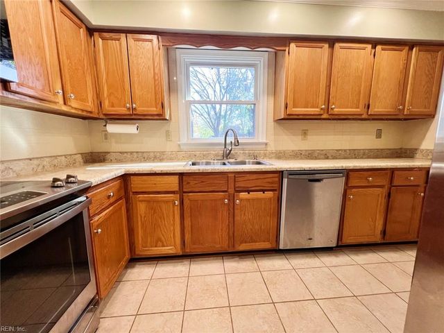 2305 Moors LNDG, Chesapeake, VA 23323